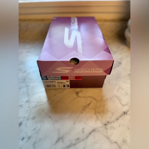 Skechers Go Walk women’s in Box new with tags - Picture 1 of 6